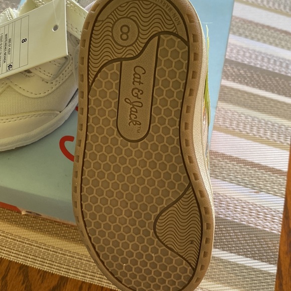 Cat & Jack White leather upper with two Velcro straps. Light lilac color inside - Picture 4 of 7